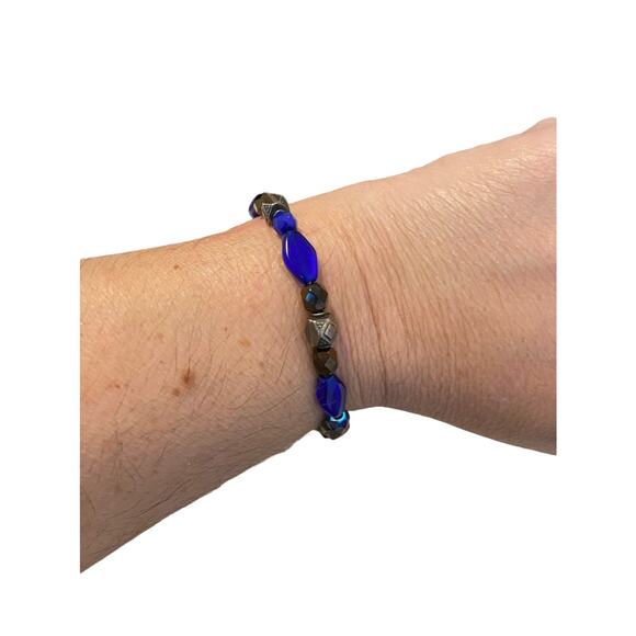 blue bead bracelet with toggle clasp - Picture 1 of 4